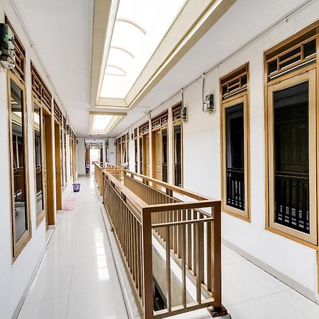 Oyo Life 91994 Sawerigading Jatinangor Syariah Hotel Sayang Ngoại thất bức ảnh