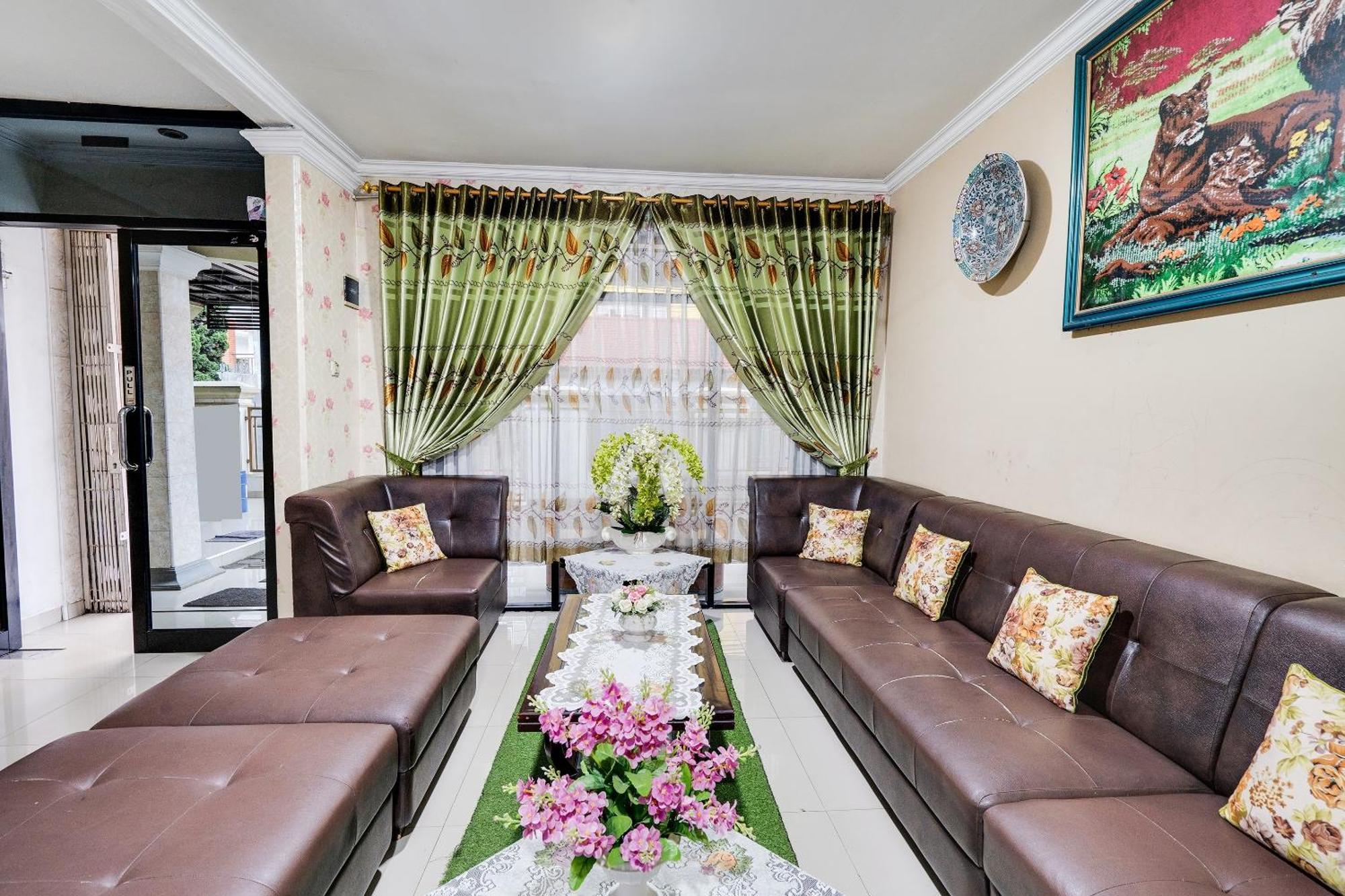 Oyo Life 91994 Sawerigading Jatinangor Syariah Hotel Sayang Ngoại thất bức ảnh
