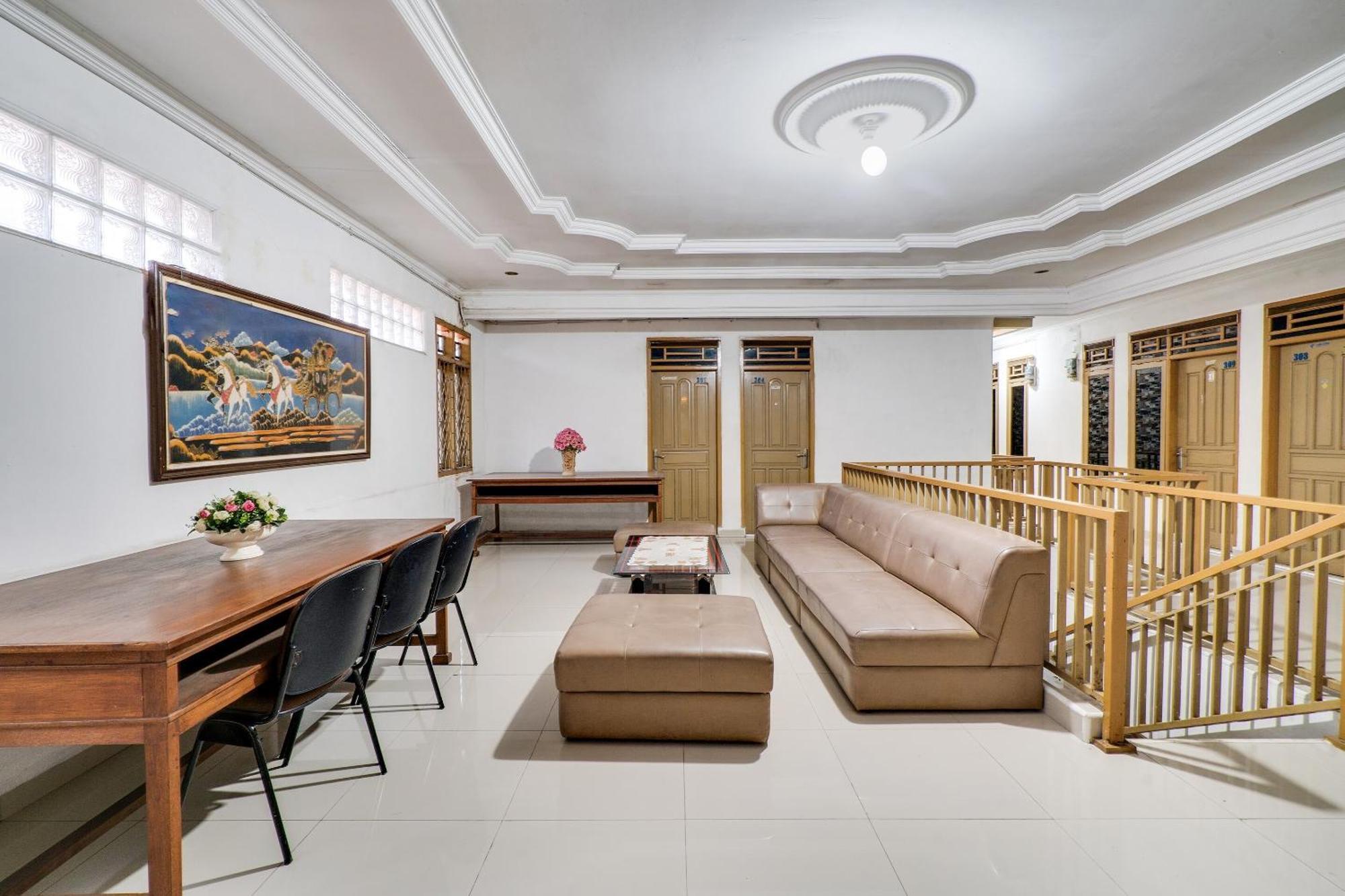 Oyo Life 91994 Sawerigading Jatinangor Syariah Hotel Sayang Ngoại thất bức ảnh
