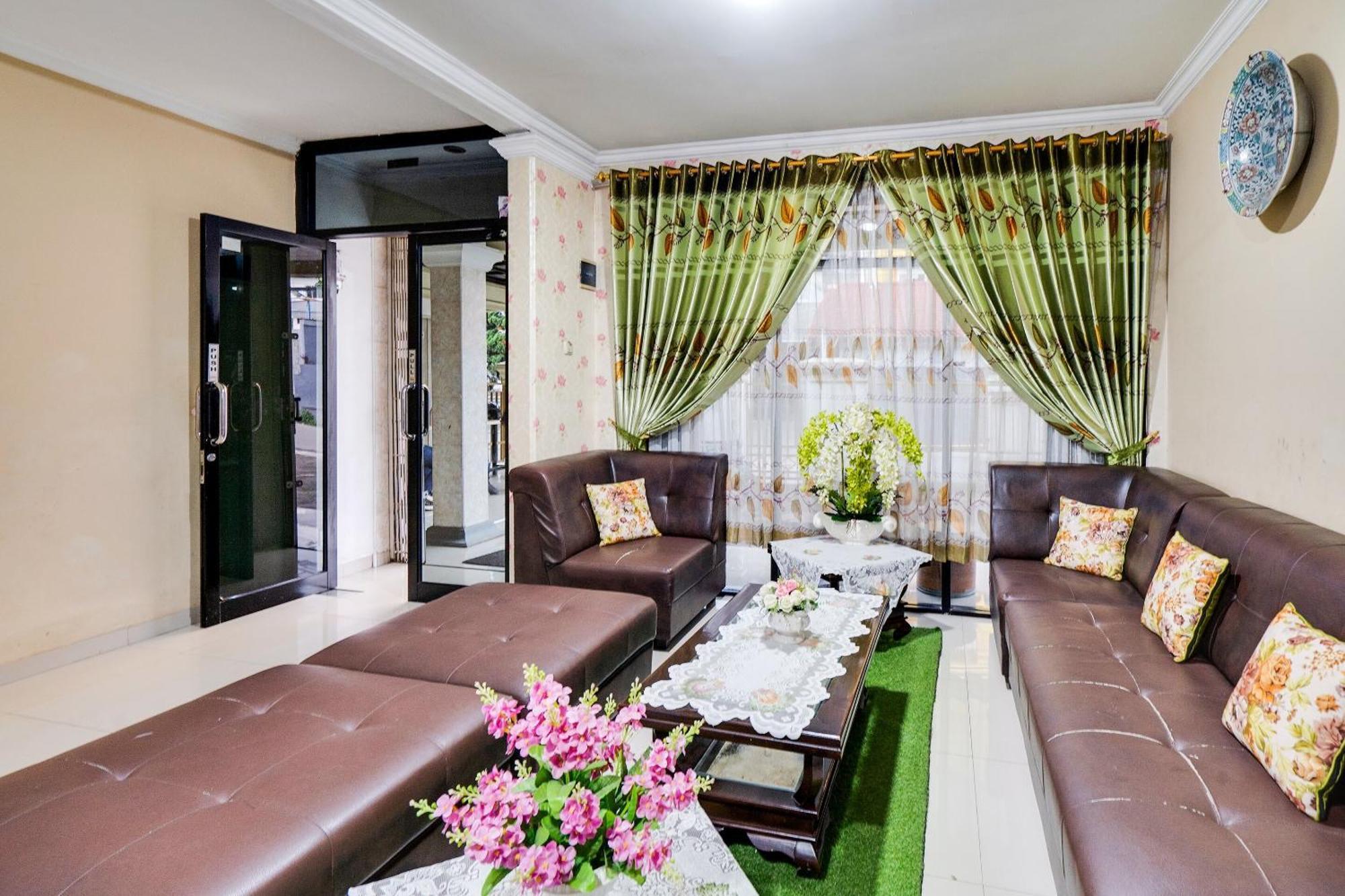 Oyo Life 91994 Sawerigading Jatinangor Syariah Hotel Sayang Ngoại thất bức ảnh